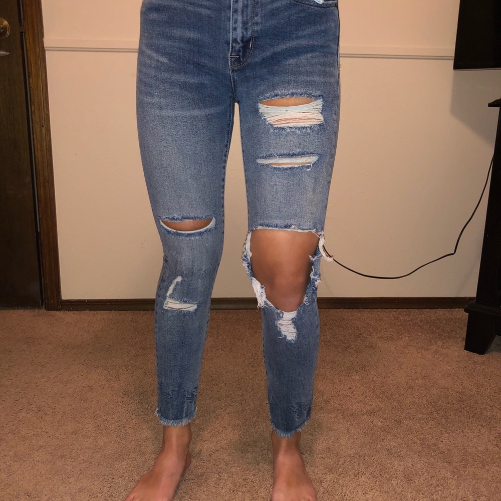 Denim High Waisted jeans with holes